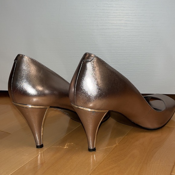 Silver heels - Picture 4 of 5